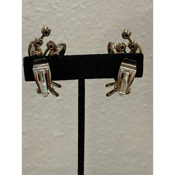 Vintage Clip On Earrings Aurora Borealis Crystals Riveted - Picture 3 of 6